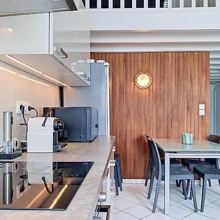 Ortal Ocean-10 By Interhome